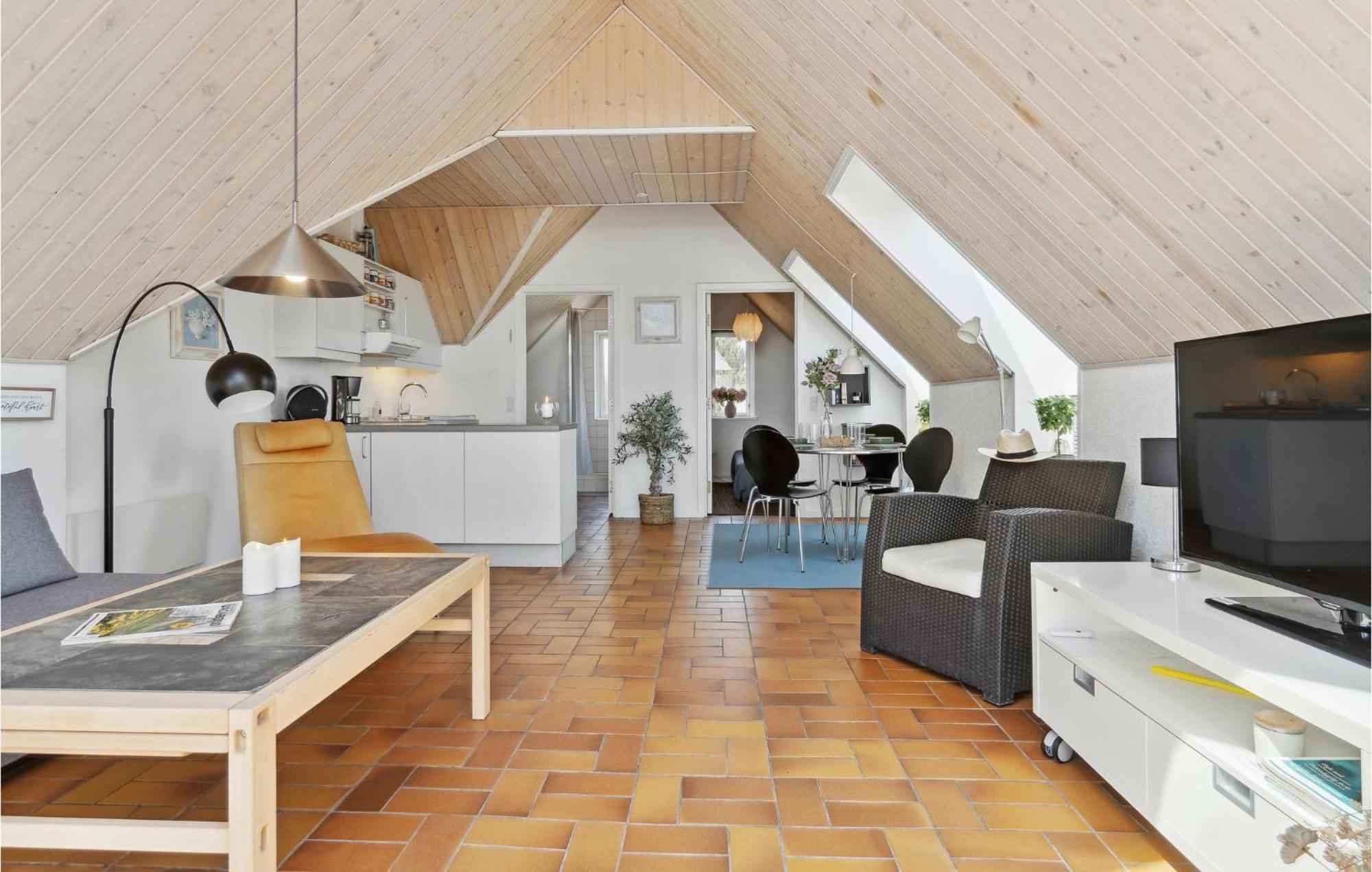 1 Bedroom Nice Apartment In Idestrup Bøtø By エクステリア 写真
